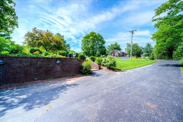 502 Breckenridge Boulevard, Frankfort, KY 40601