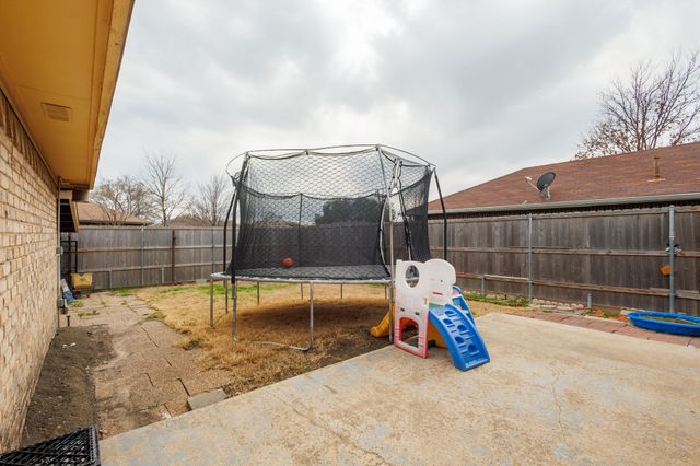 716 Fieldwood Drive, Mesquite, TX 75150