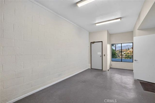 1425 Columbia Dr, Glendale, CA 91205
