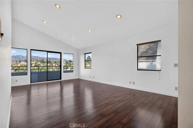 1425 Columbia Dr, Glendale, CA 91205