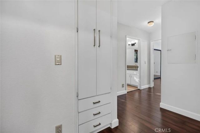 1425 Columbia Dr, Glendale, CA 91205