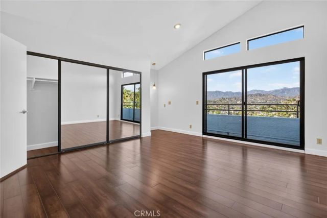 1425 Columbia Dr, Glendale, CA 91205