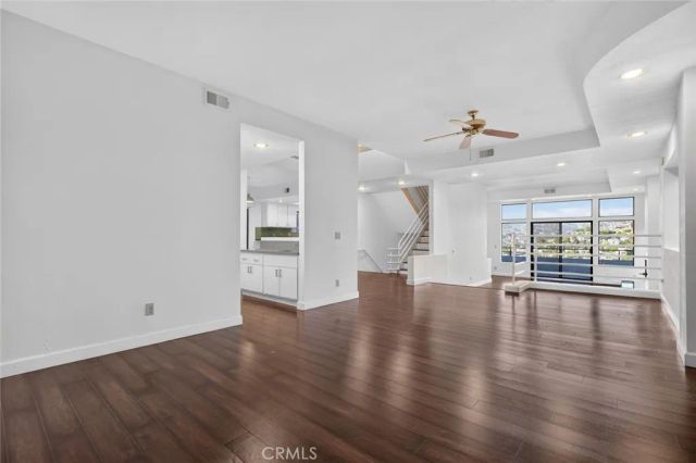 1425 Columbia Dr, Glendale, CA 91205