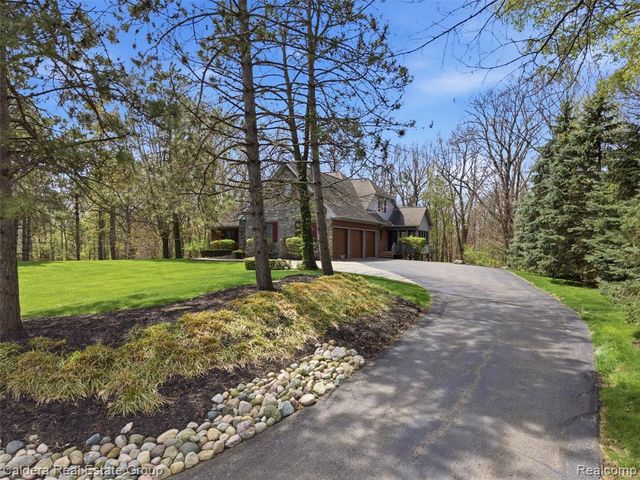 4416 Medford Hill Drive, Metamora, MI 48455