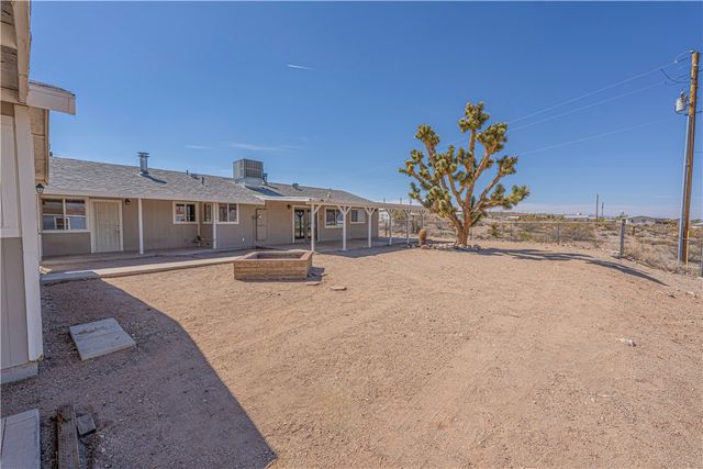 15 E Silver Creek Drive, Meadview, AZ 86444