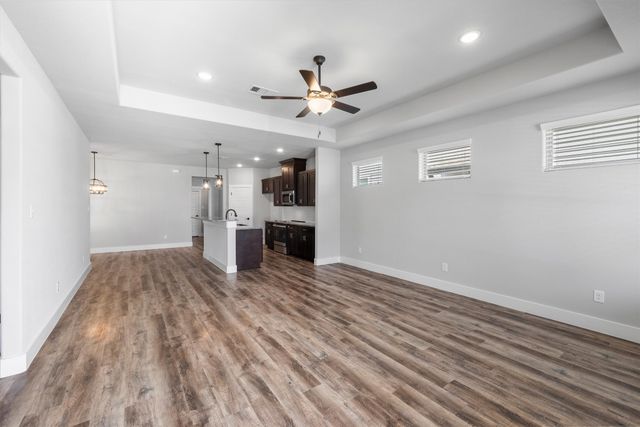 641 The Cottages Drive, Godley, TX 76044