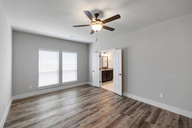 641 The Cottages Drive, Godley, TX 76044