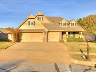2514 W Van Buren Circle, Broken Arrow, OK 74011