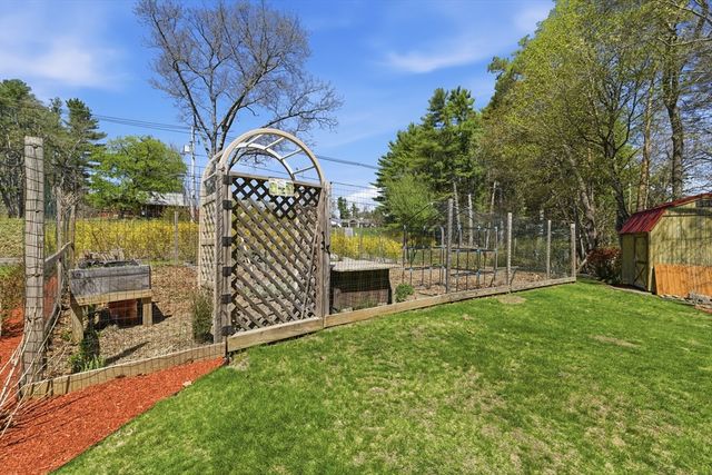 284 N Woodstock Rd, Southbridge, MA 01550