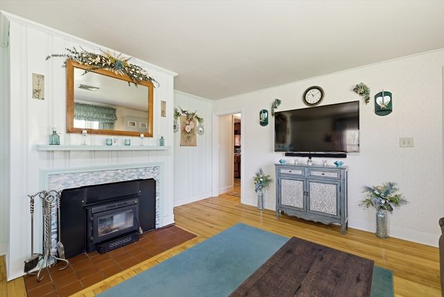 284 N Woodstock Rd, Southbridge, MA 01550