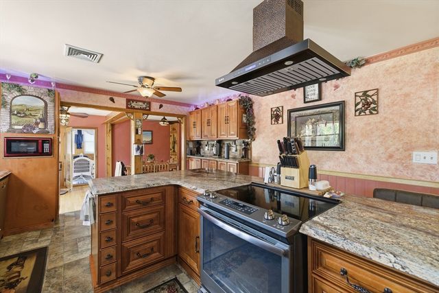 284 N Woodstock Rd, Southbridge, MA 01550