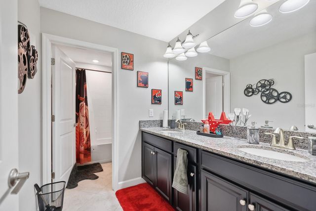 9650 IVORY DRIVE, Ruskin, FL 33573