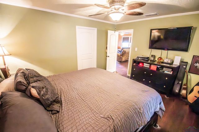 862 Lakeview Drive, Jefferson, TX 75657