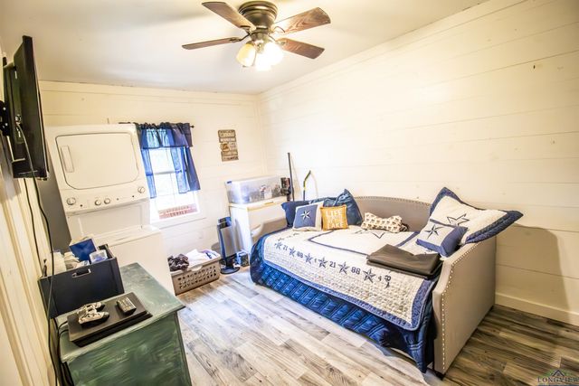 862 Lakeview Drive, Jefferson, TX 75657