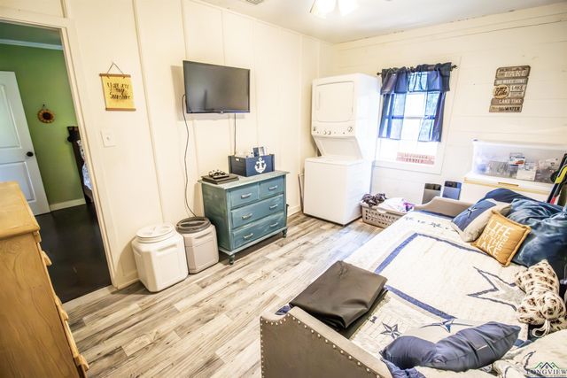 862 Lakeview Drive, Jefferson, TX 75657