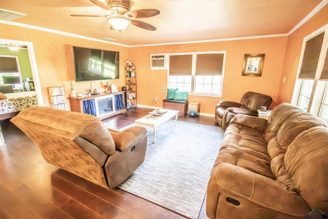 862 Lakeview Drive, Jefferson, TX 75657