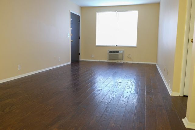 2530 Sharondale Dr Apt B7, Nashville, TN 37215