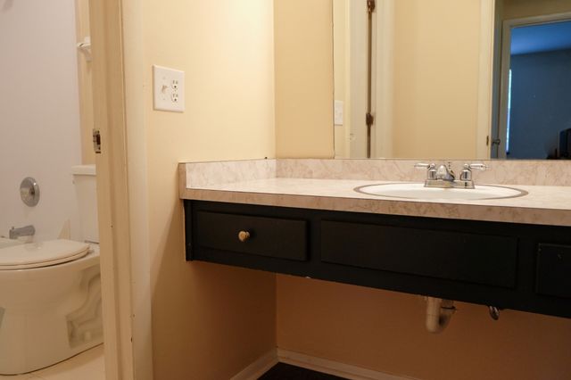 2530 Sharondale Dr Apt B7, Nashville, TN 37215