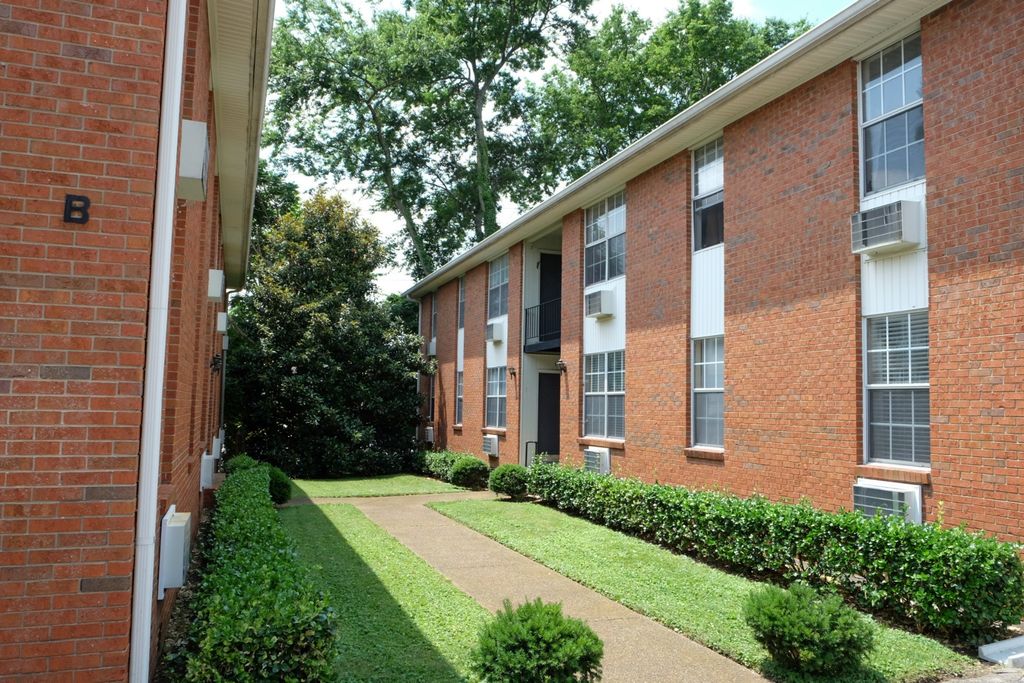 2530 Sharondale Dr Apt B7, Nashville, TN 37215