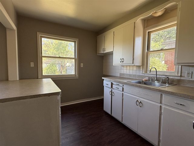 15305 Evergreen Avenue, Eastpointe, MI 48021