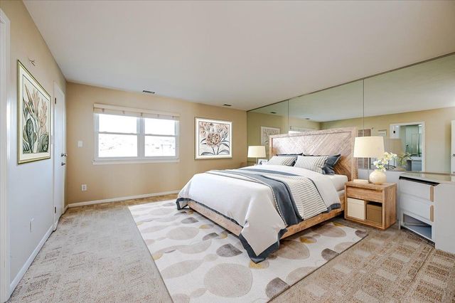100 Baker Court 64, Island Park, NY 11558