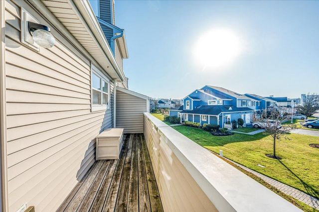 100 Baker Court 64, Island Park, NY 11558