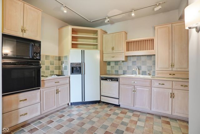 13500 Six Points Road, Carmel, IN 46032
