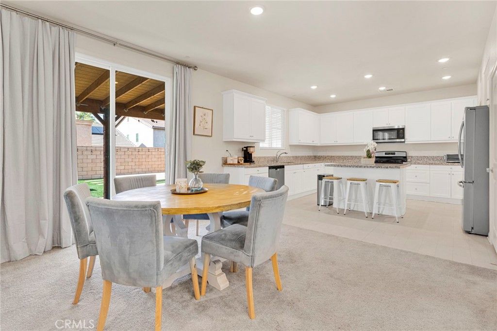 Image 10 of property listing at 12644 Ojo Caliente, Victorville, CA 92392