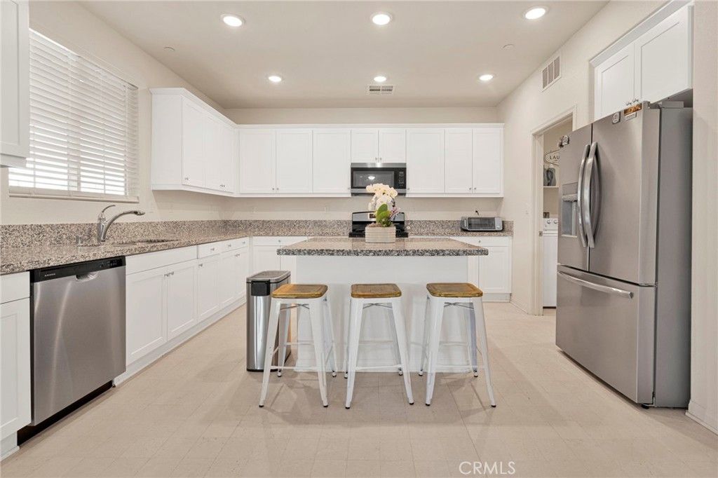 Image 13 of property listing at 12644 Ojo Caliente, Victorville, CA 92392