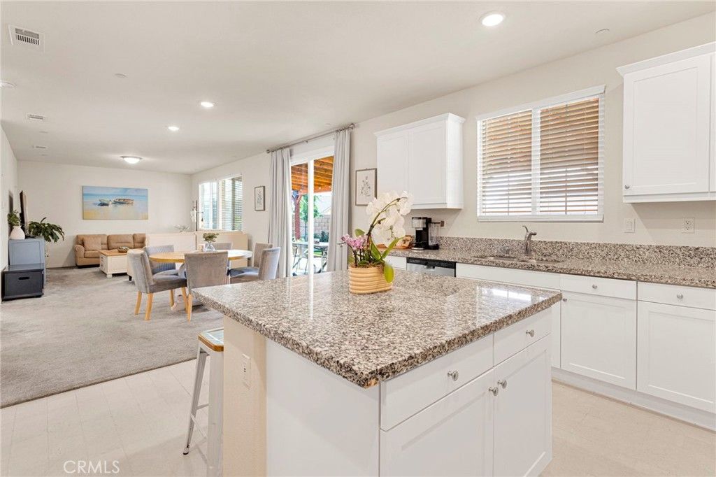 Image 15 of property listing at 12644 Ojo Caliente, Victorville, CA 92392