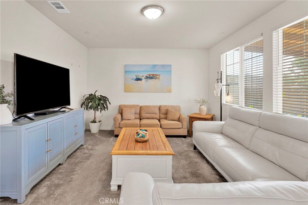 Image 6 of property listing at 12644 Ojo Caliente, Victorville, CA 92392
