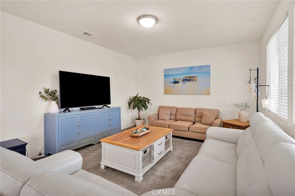 Image 7 of property listing at 12644 Ojo Caliente, Victorville, CA 92392