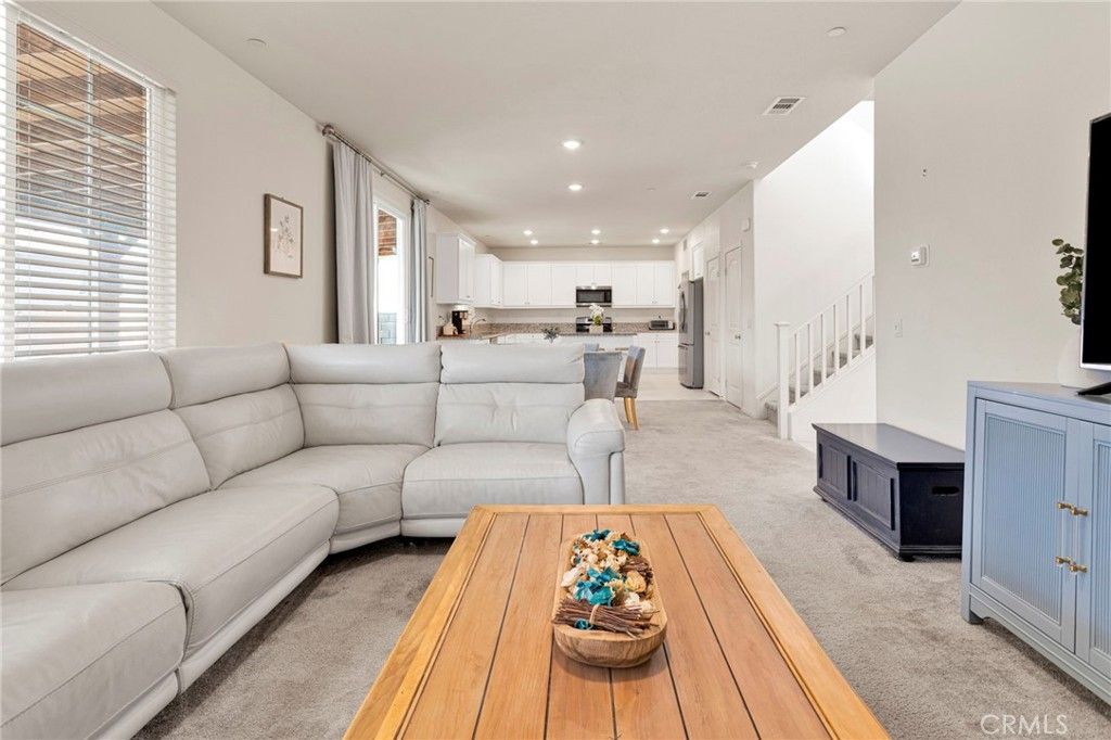 Image 9 of property listing at 12644 Ojo Caliente, Victorville, CA 92392