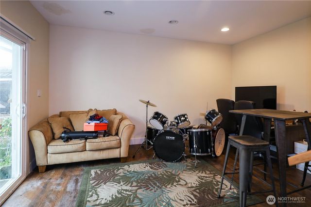 807 Maple Street, Hoquiam, WA 98550