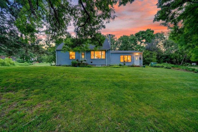 3288 Sig Court, Mcfarland, WI 53558