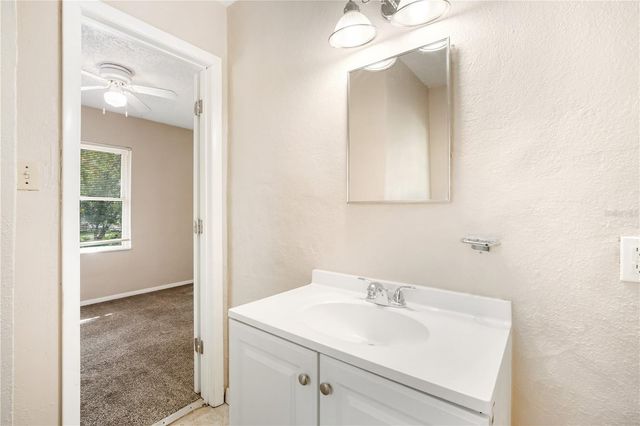 708 E BRAWIN AVENUE, Tampa, FL 33612