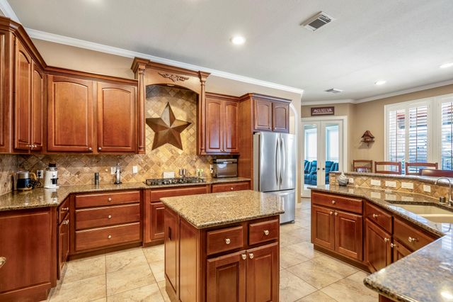 134 Manor Lake Estates Drive, Spring, TX 77379