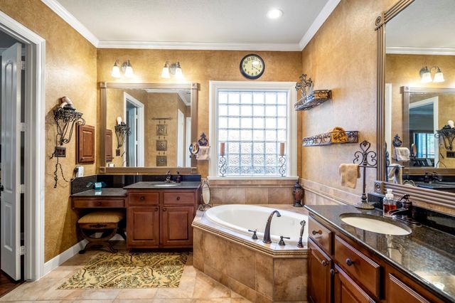 134 Manor Lake Estates Drive, Spring, TX 77379