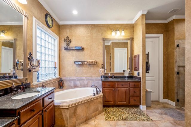 134 Manor Lake Estates Drive, Spring, TX 77379