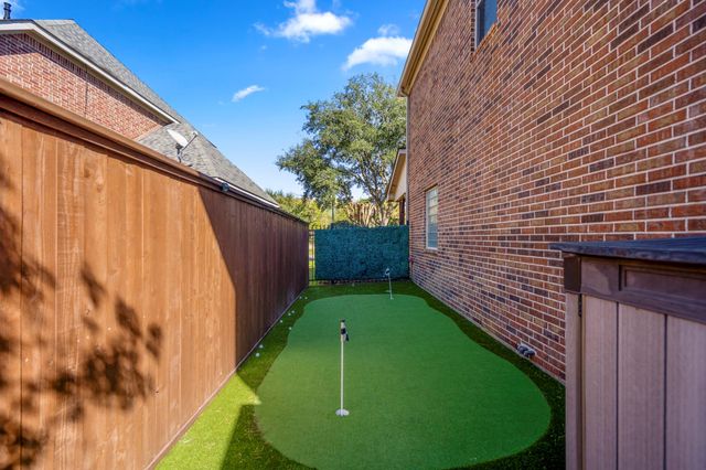 134 Manor Lake Estates Drive, Spring, TX 77379