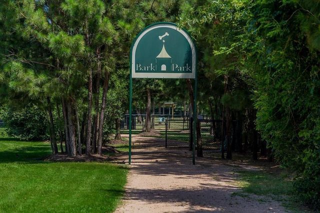 134 Manor Lake Estates Drive, Spring, TX 77379