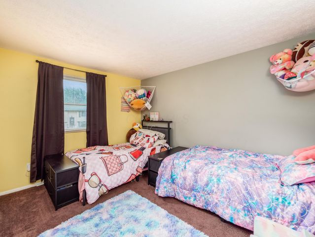 2307 Topaz Drive, Grove City, OH 43123