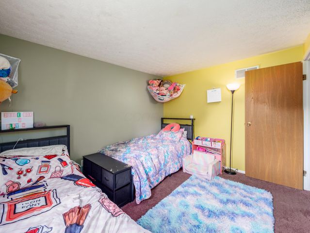 2307 Topaz Drive, Grove City, OH 43123