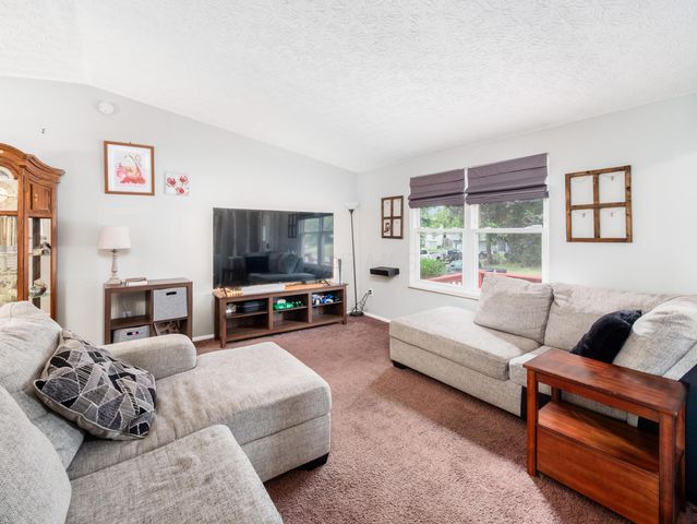 2307 Topaz Drive, Grove City, OH 43123