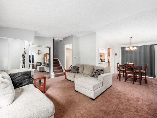 2307 Topaz Drive, Grove City, OH 43123