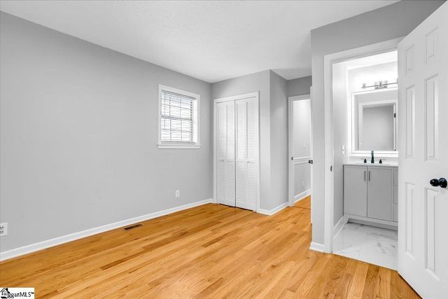 11 Forest Lake Drive, Simpsonville, SC 29681