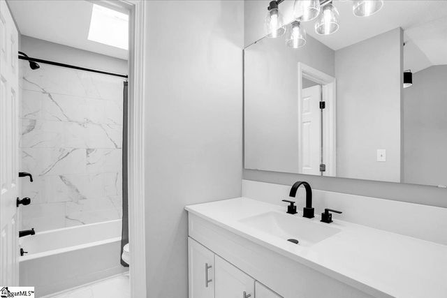 11 Forest Lake Drive, Simpsonville, SC 29681