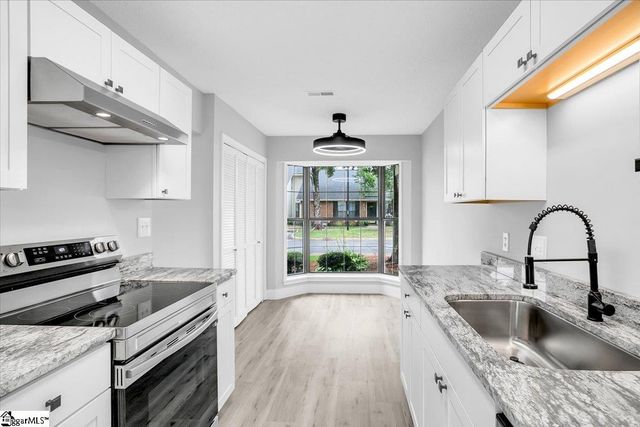 11 Forest Lake Drive, Simpsonville, SC 29681