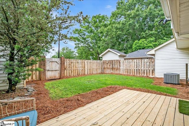 11 Forest Lake Drive, Simpsonville, SC 29681