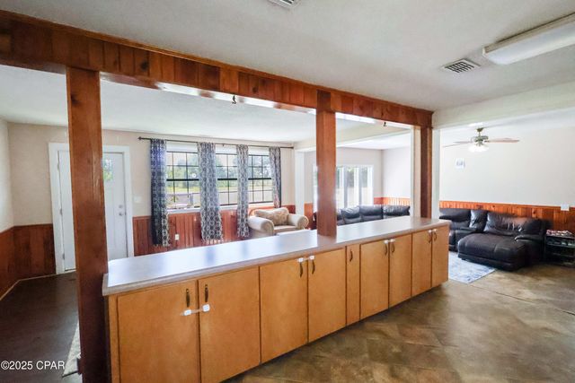 12708 NW Pea Ridge Road, Bristol, FL 32321